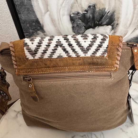 Myra Saddle,Crossbody Bag,Cowhide Leather,Canvas,tribal rug,prairie,cottage core - Picture 2 of 7